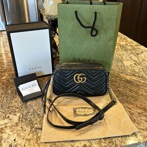 🖤 AUTHENTIC GUCCI BAG - GG MARMONT SMALL SHOULDER BAG